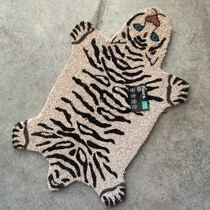 NWT White tiger coir doormat